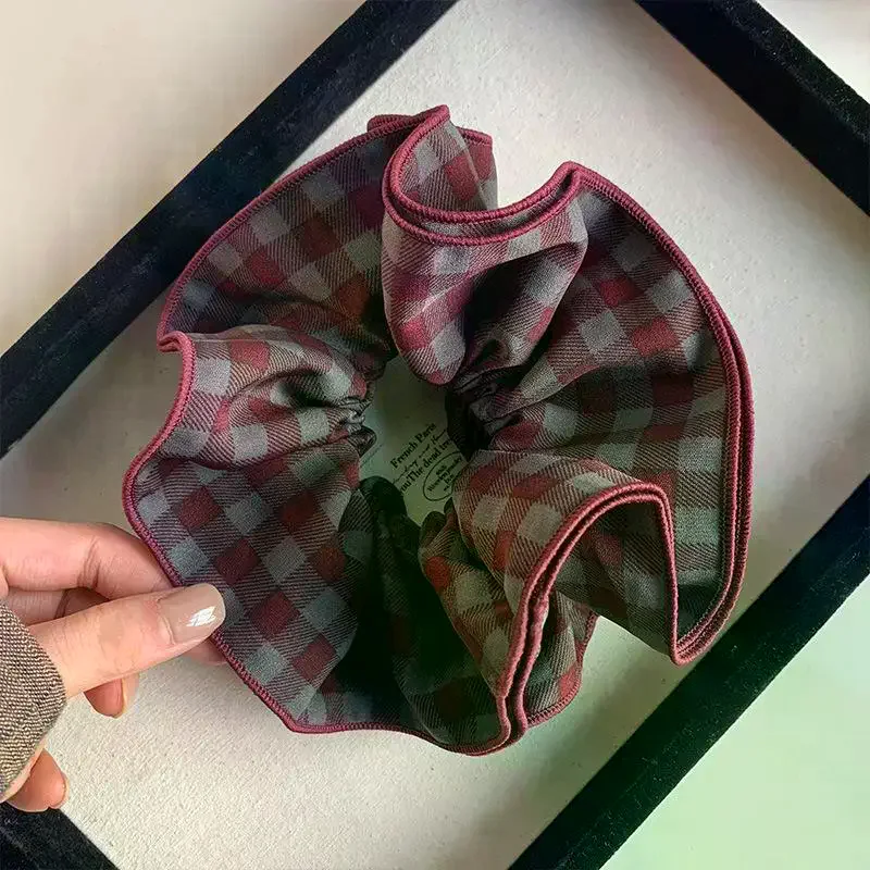 Duże gumki do włosów w stylu vintage w kratę, eleganckie elastyczne gumki do kucyka, damskie akcesoria do włosów.