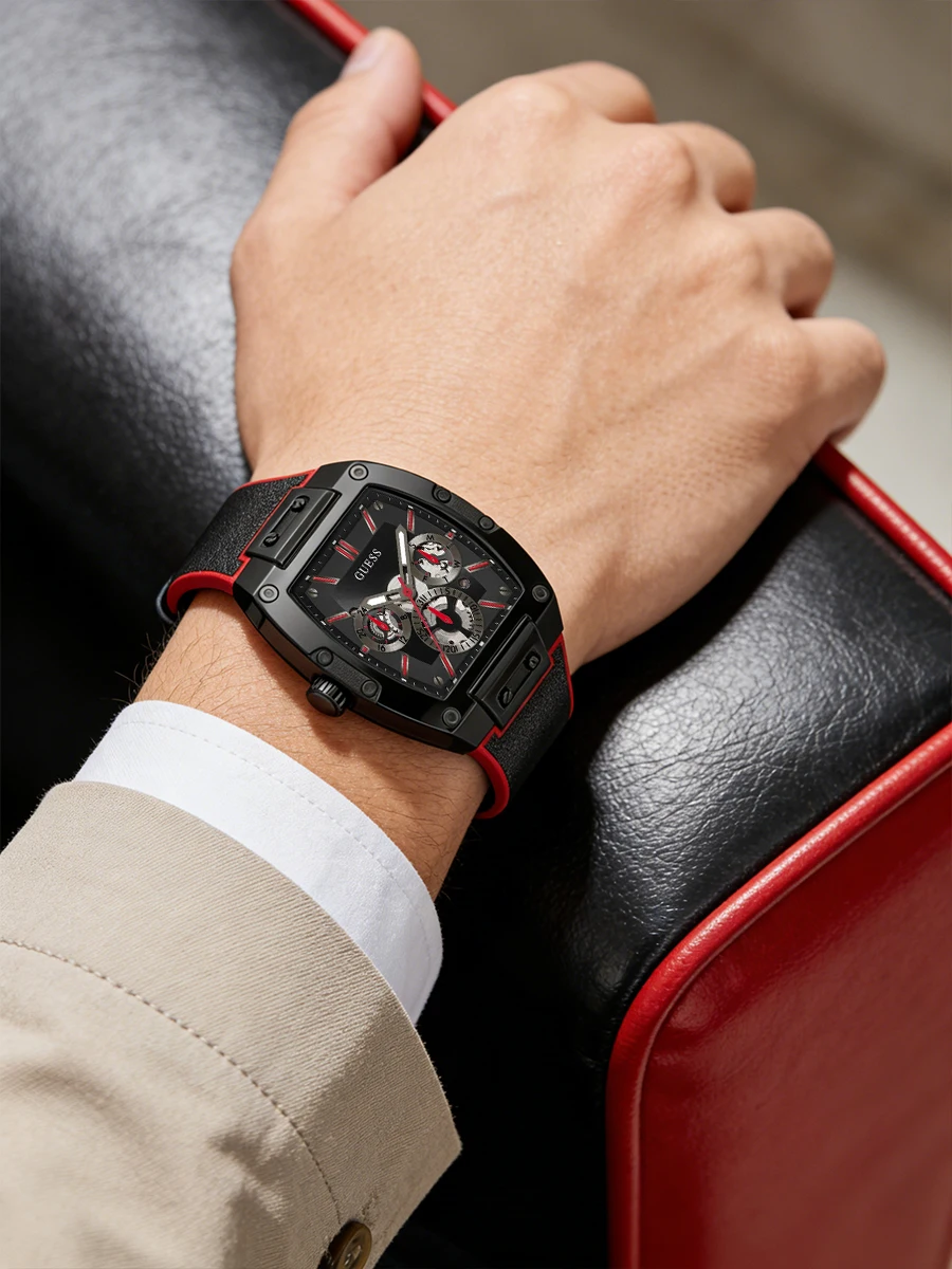 Reloj de cuarzo cronógrafo para hombre GUESS GW0202G7, con esfera cuadrada negra y roja, correa de silicona, diseño deportivo y moderno, ideal para uso diario o como regalo.