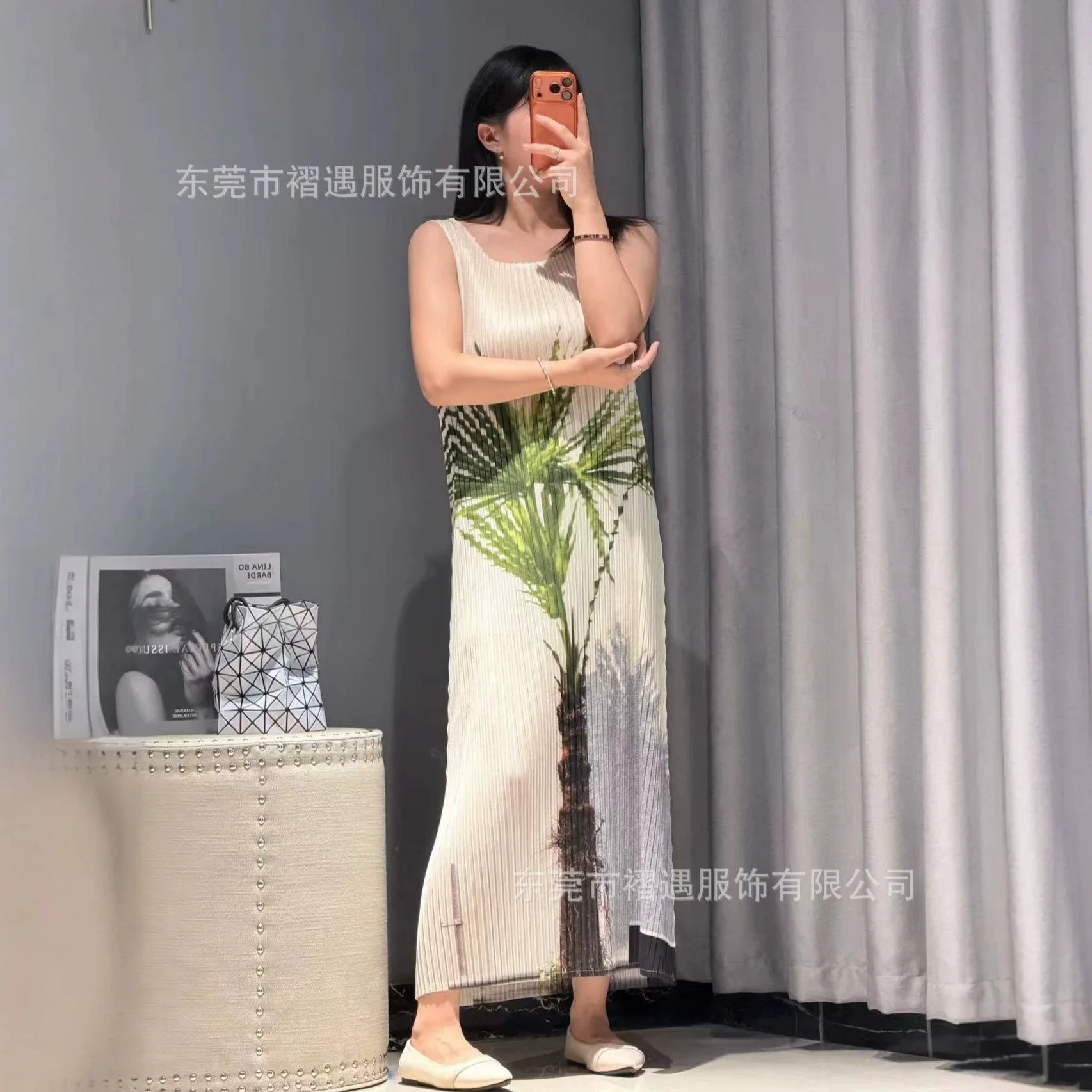 

Pleated Summer New Women Dress Geometric Pattern Printed Design Loose Large Fashion Casual Female Dress
