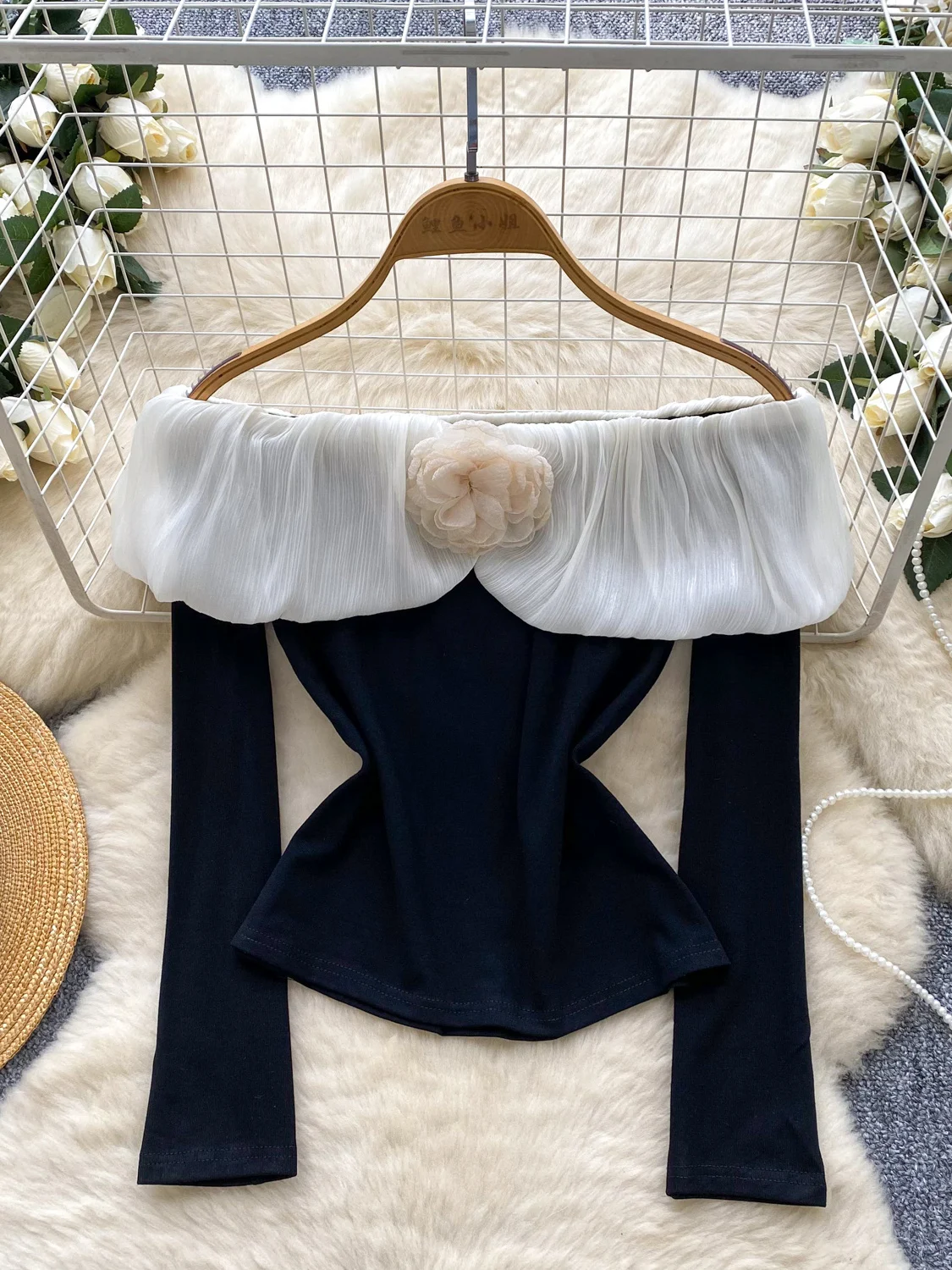 

Женская черная готическая футболка с вырезом в стиле эмо Y2k Gyaru, футболка, винтажная эстетичная футболка с длинными рукавами и 3D цветочным принтом, одежда 2000-х годов, осень