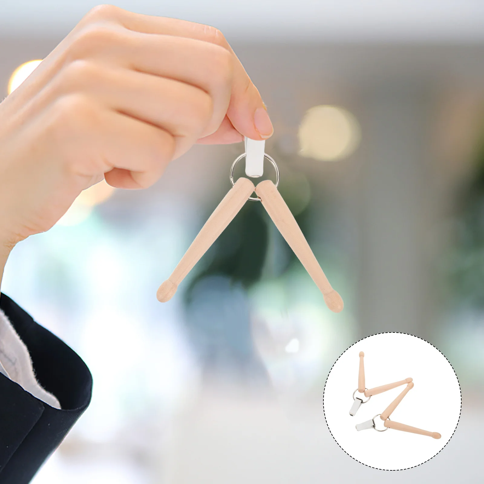 

2Pcs Wooden Mini Drumstick Keychain Lightweight Drum Key Ring Smooth Finish for Musicians Daily Use Bag Decor Drumstick Keychain