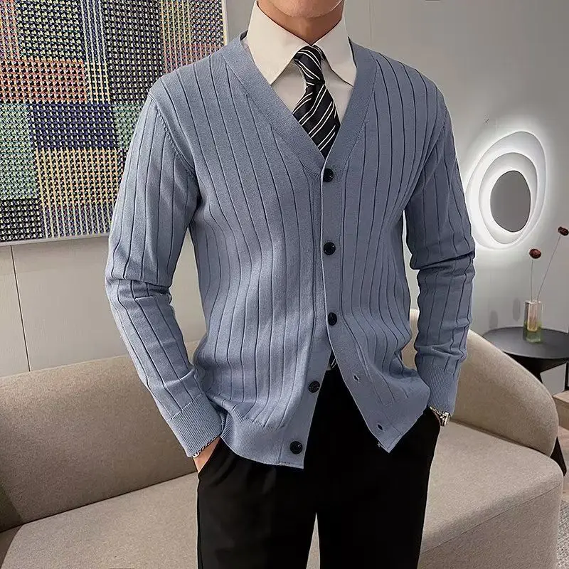Nuevo Cárdigan de punto con cuello en V coreano Maillard, suéter para hombre, suéter Retro japonés, chaqueta para hombre