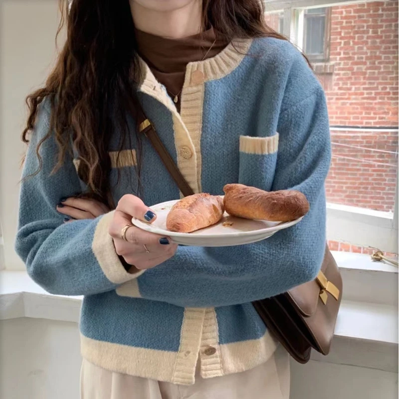 Fashion O Neck Loose Short Jackets Early Autumn Long Sleeved Knitted Cardigan Sweater Elegant Pockets Top Female Casual Coats