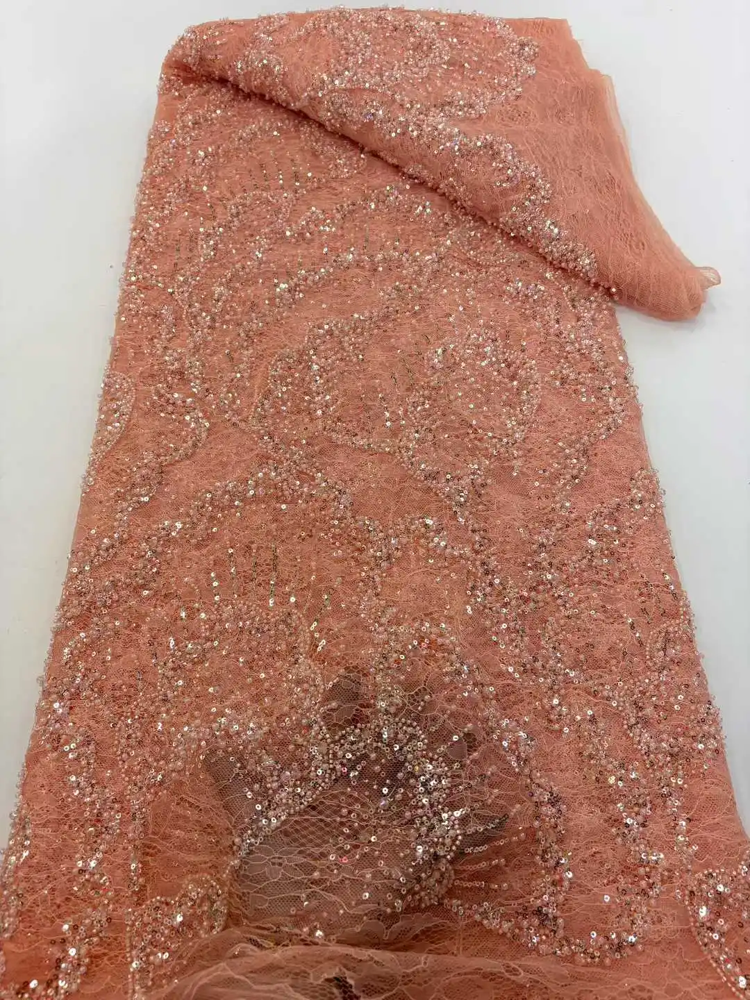 Nigerianischer Pailletten-Spitzenstoff, hochwertige Stickerei, afrikanische 5-Yards-Perlen-Mesh-Französische Spitze für Frauen, Partykleider, Nähen