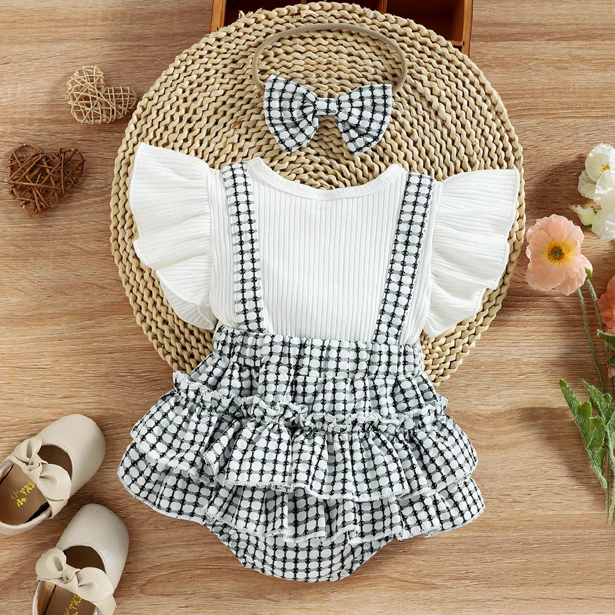 PatPat 2pcs Baby Girl 95% Cotton Ribbed Ruffle-sleeve Bowknot Splicing Plaid Layered Romper with Headband Set