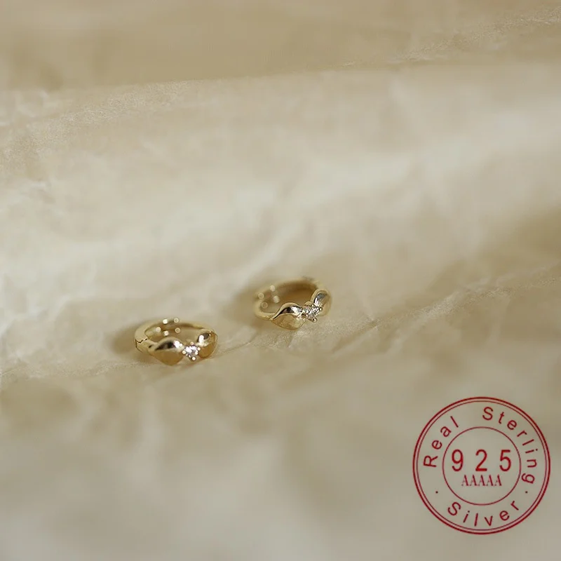 925 Sterling Silber Huggie Creolen für Damen, Zierliche CZ Kleine Creolen, Minimalistische Winzige Knorpel-Ohrringe Schmuck