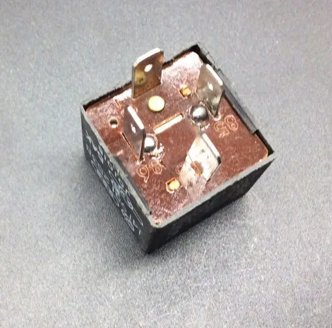 1pc  Car Relay 53# For V W Golf Audi A3 A4 A6 A8 POLO For Seat For Skoda For Porsche 141 951 253B 4pin 12V 40A