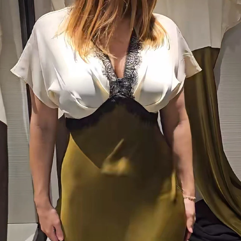 Elegantes Damenkleid mit Farbblock-Spitze und Satinsätzen. Anmutiges und sexy Midikleid. Muss für Partys und Abendveranstaltungen