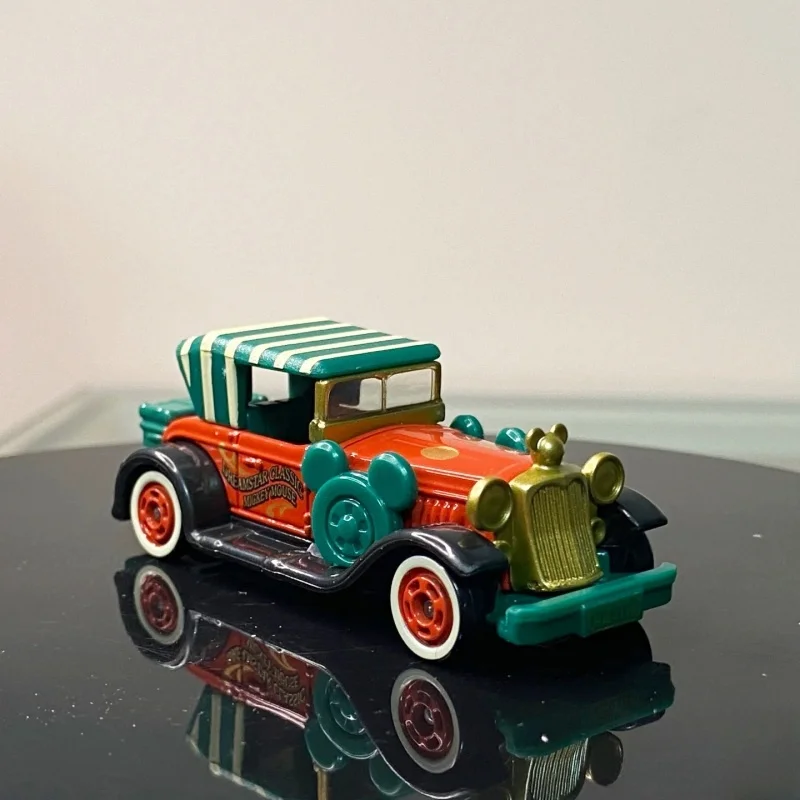 タカラトミーディズニー模擬合金ミニカーモデルおもちゃクラシックミッキードリームスター収集価値のある車両非リモコンモデルカー