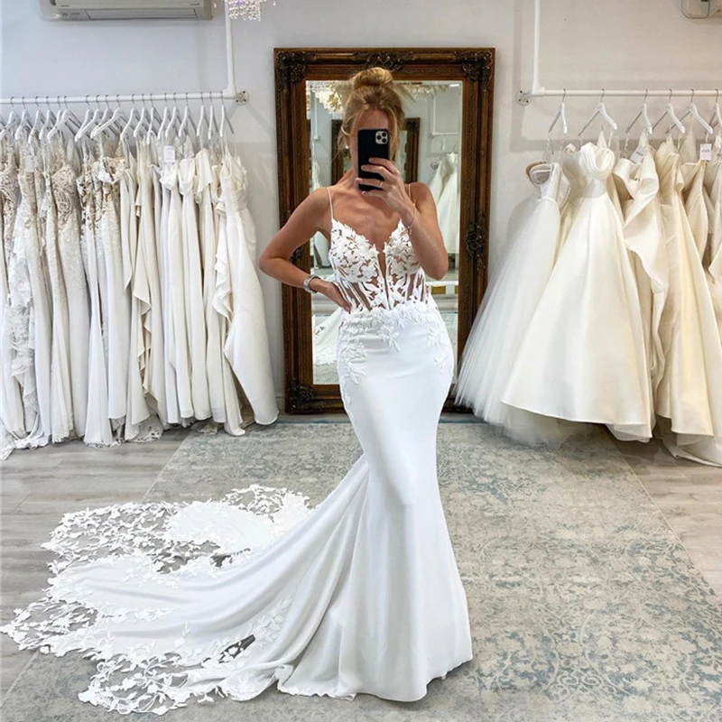 

Lace Mermaid Wedding Dress with Spaghetti Straps Sexy Illusion Bodice Appliques Bridal Gown Backless Boho Wedding Gowns 2023