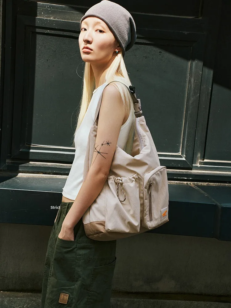 

VAOPER Sporty Casual Crossbody Bag Large Capacity Commuter Underarm Women's Bag Trendy Tennis Single Shoulder Bag L517