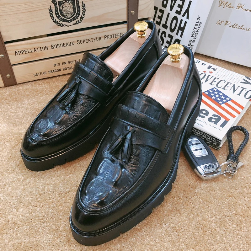 

Мужская модная оригинальная кожаная обувь для свадебной вечеринки, туфли без шнуровки с кисточками, черные стильные летние лоферы, молодежная мужская обувь