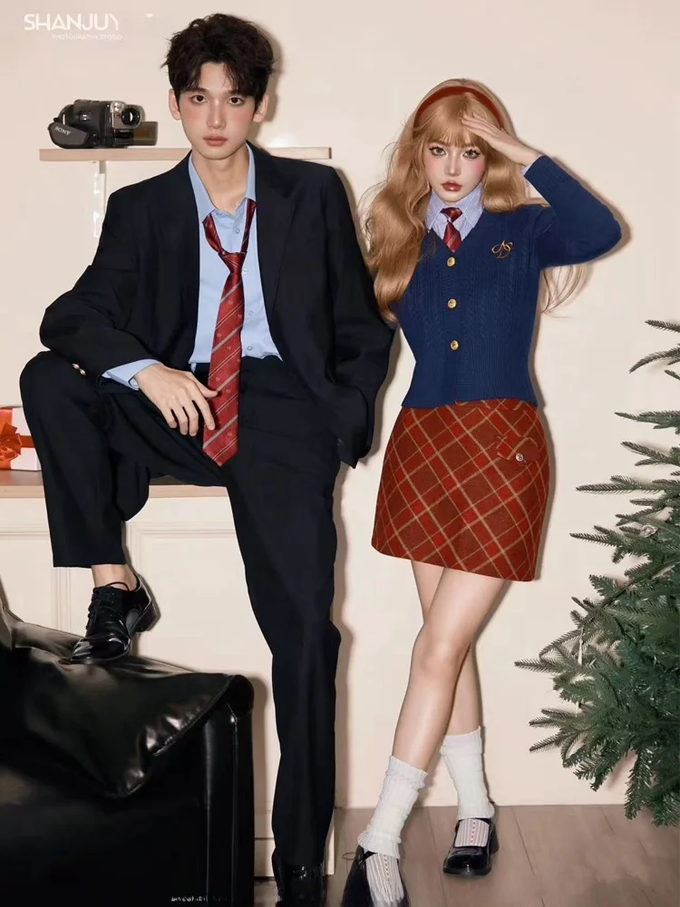 

Christmas Theme Couple Photo Shoot Outfit Photography Studio American Style Male Female Costume Set Document Photo Props