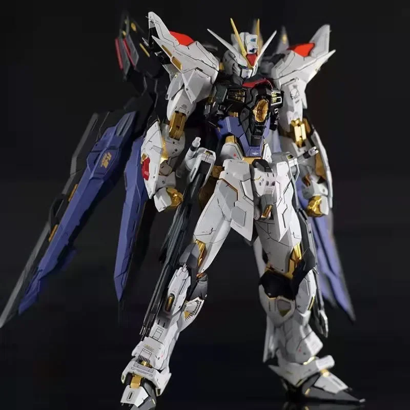 Bandai Gundam figura ensamblada de dibujos animados creativos Raid libre rojo herético oro herético juguete de modelo de juego educativo para niños