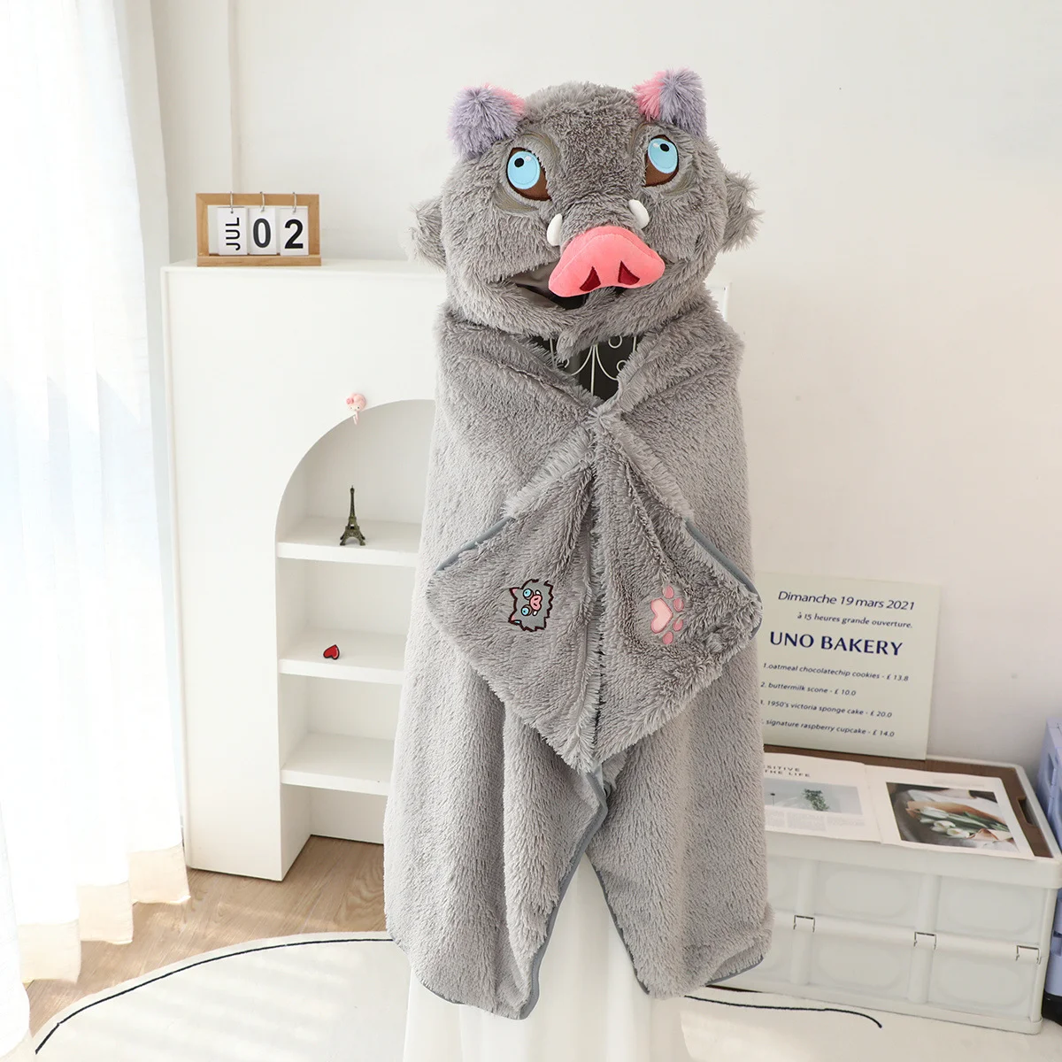 

Demon Slayer Wild Boar Hooded Flannel Blanket Hashibira Inosuke Autumn and Winter Cloak With Hat Throw Blanket Xmas Gift