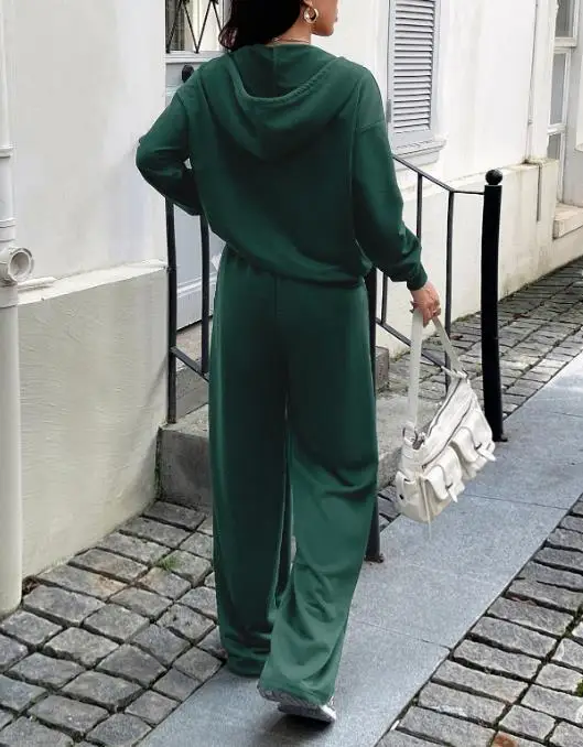 

Women's Autumn Winter Vacation Hoodie And Casual Pants Set Versatile Comfortable Clothing for Travel