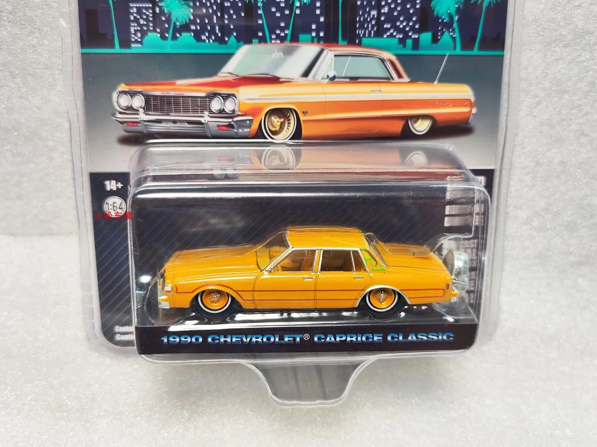 

1:64 Caprice 1990 года, классическая модель автомобиля из сплава с высокой имитацией, Коллекционная игрушка, подарок, украшение для дисплея