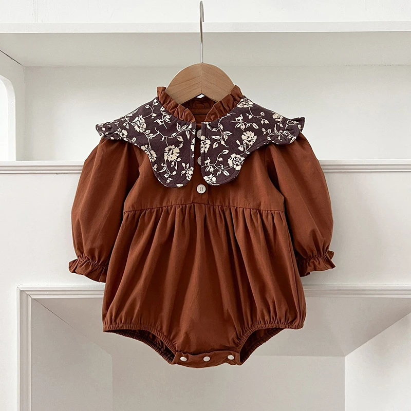 جديد ربيع 2026 بدلة للأطفال حديثي الولادة رومبير 0-2 سنة مطرز بالزهور وطية صدر السترة بلون سادة وأكمام طويلة ملابس أطفال