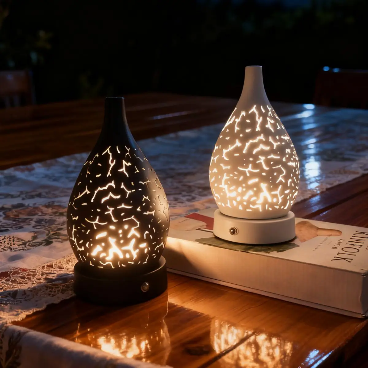 1 buah lampu malam berbentuk retakan tetesan air, penggunaan pengisian daya USB, sakelar sentuh untuk mengubah warna lampu, kecerahan yang dapat disesuaikan