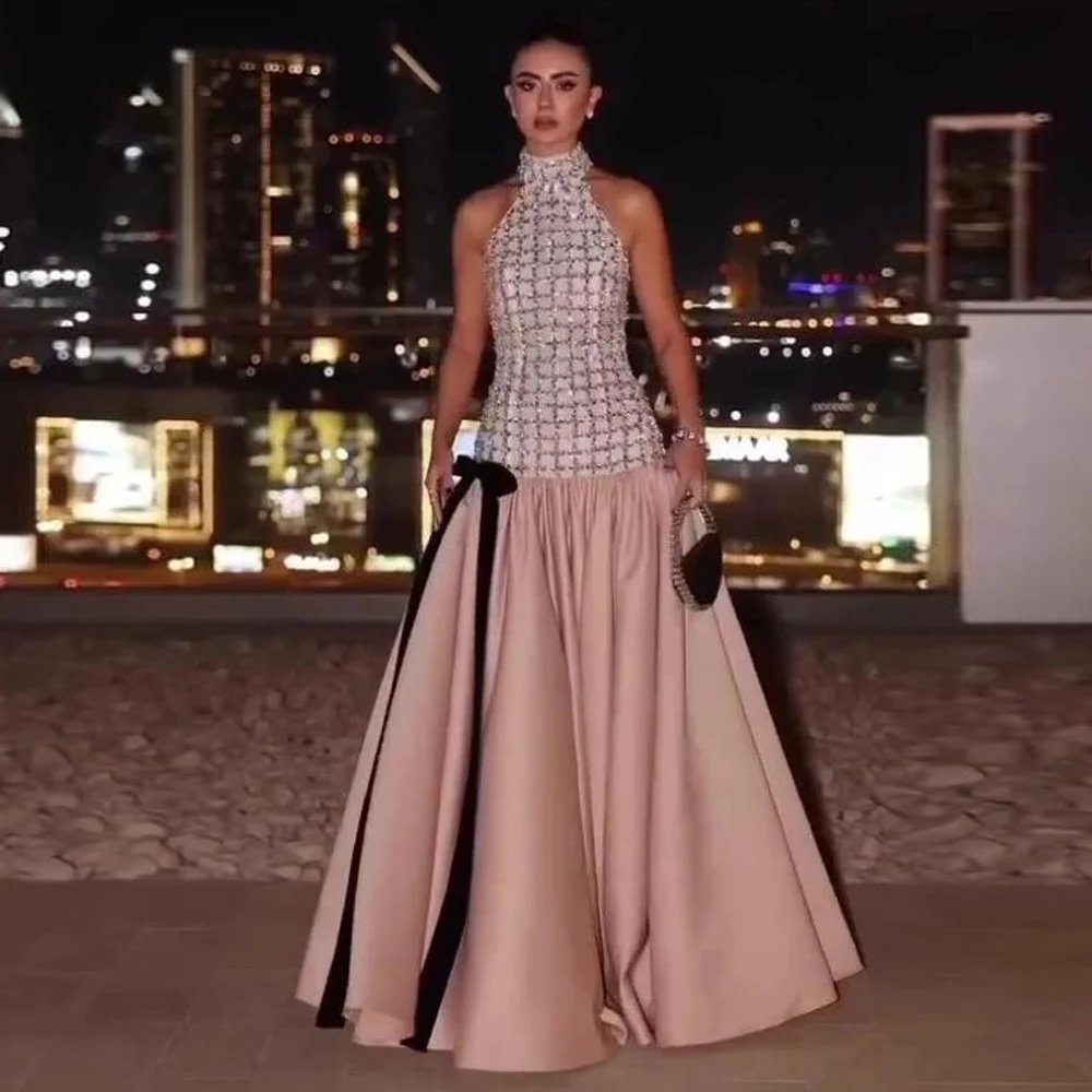 

Customized Halter Crystal Embroidery Evening Dress Sleeveless A Line Prom Gown Black Bow Tie Embellished Attire