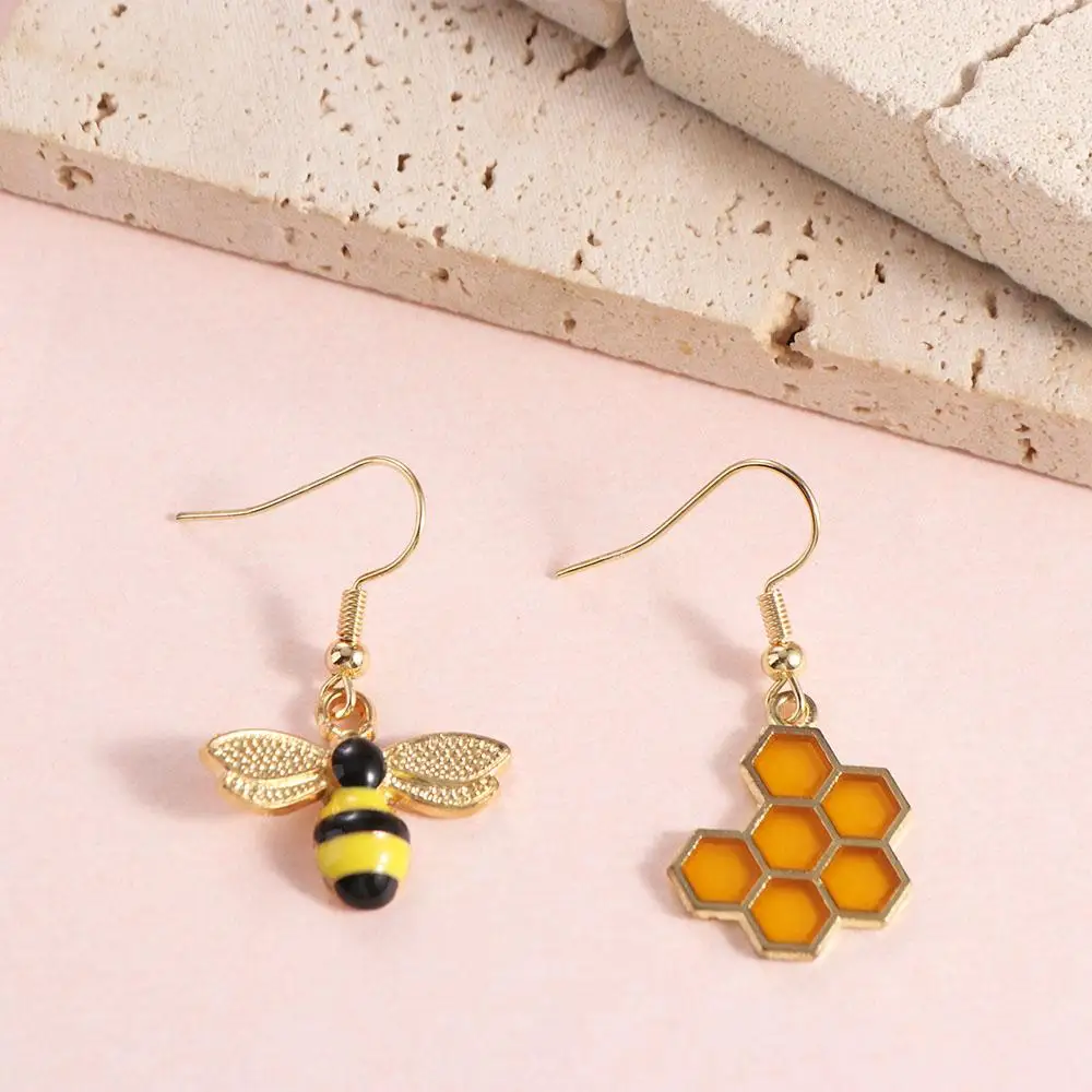 Alloy Bee Earrings Color Texture Insectoid Appearance Honeycomb Earrings Asymmetric Structure Cute Ear Accessories Daily Wear