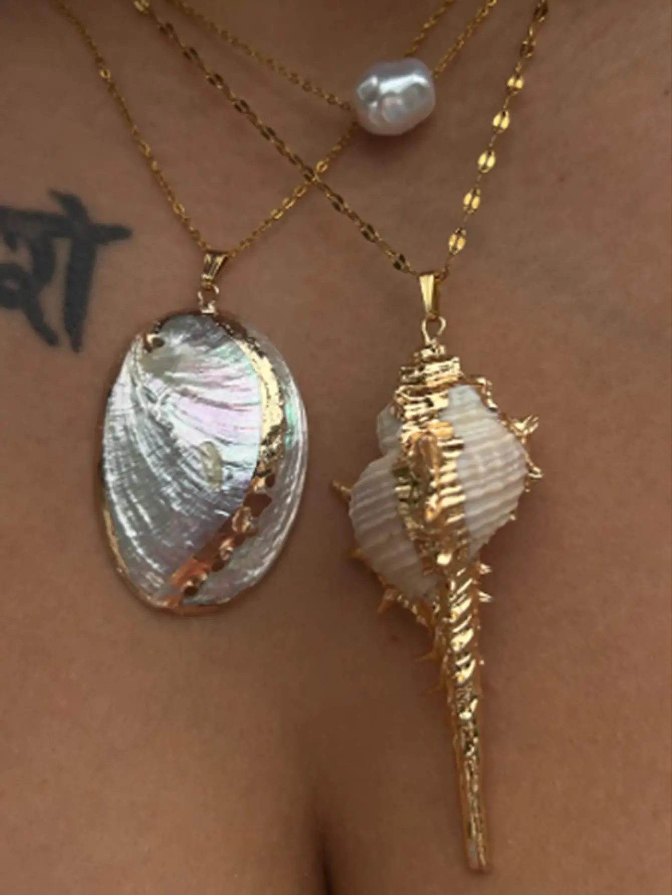 Retro-Halskette mit goldfarbenem Muschel-Anhänger, einzigartiger mehrlagiger DIY-Modeschmuck für Frauen, perfekt für Strandurlaub, Geschenkidee