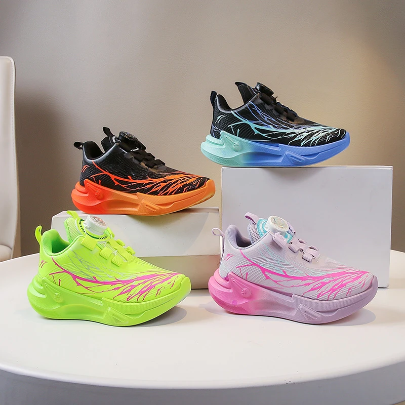 

2025 Новая мужская и женская спортивная обувь для мальчиков и девочек; Весенне-осенняя детская обувь Дышащие кроссовки с сеткой