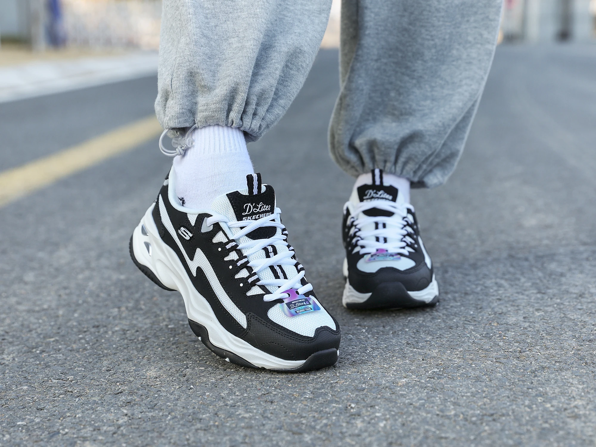 

Женские кроссовки Skechers, легкие, удобные, дышащие туфли с пандой на толстой подошве, модная женская повседневная обувь на шнуровке 149491-Bkw