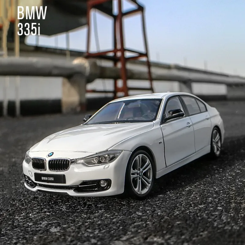 Welly 1:24 BMW 335I Alloy Sports Car Model Diecast Metal Toy Vehicles High Simulation Collection Children Toys Birthday Gift