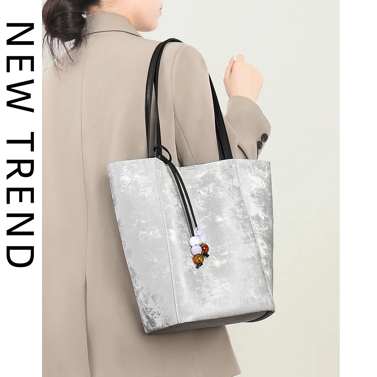 2024 New Design Fashion Ladies Large Tote Genuine Leather Silver Women Handbags Large Casual Shoulder Bag Luxury Brand Purse