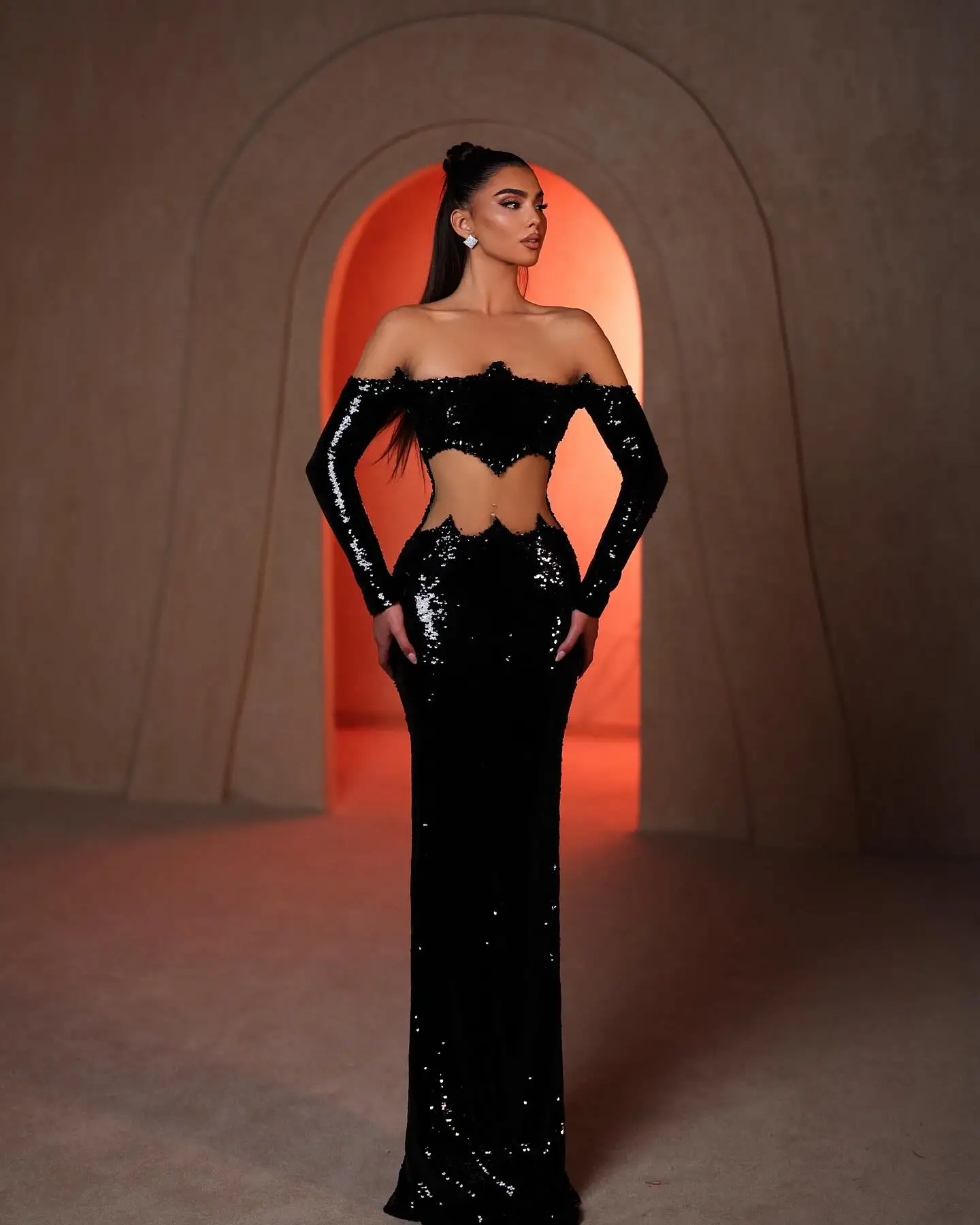 

High Quality Black Women Sexy Long Sleeve Slash Neck Off the Shoulder Sequins Beading Bodycon Long Dress Evening Party Dress