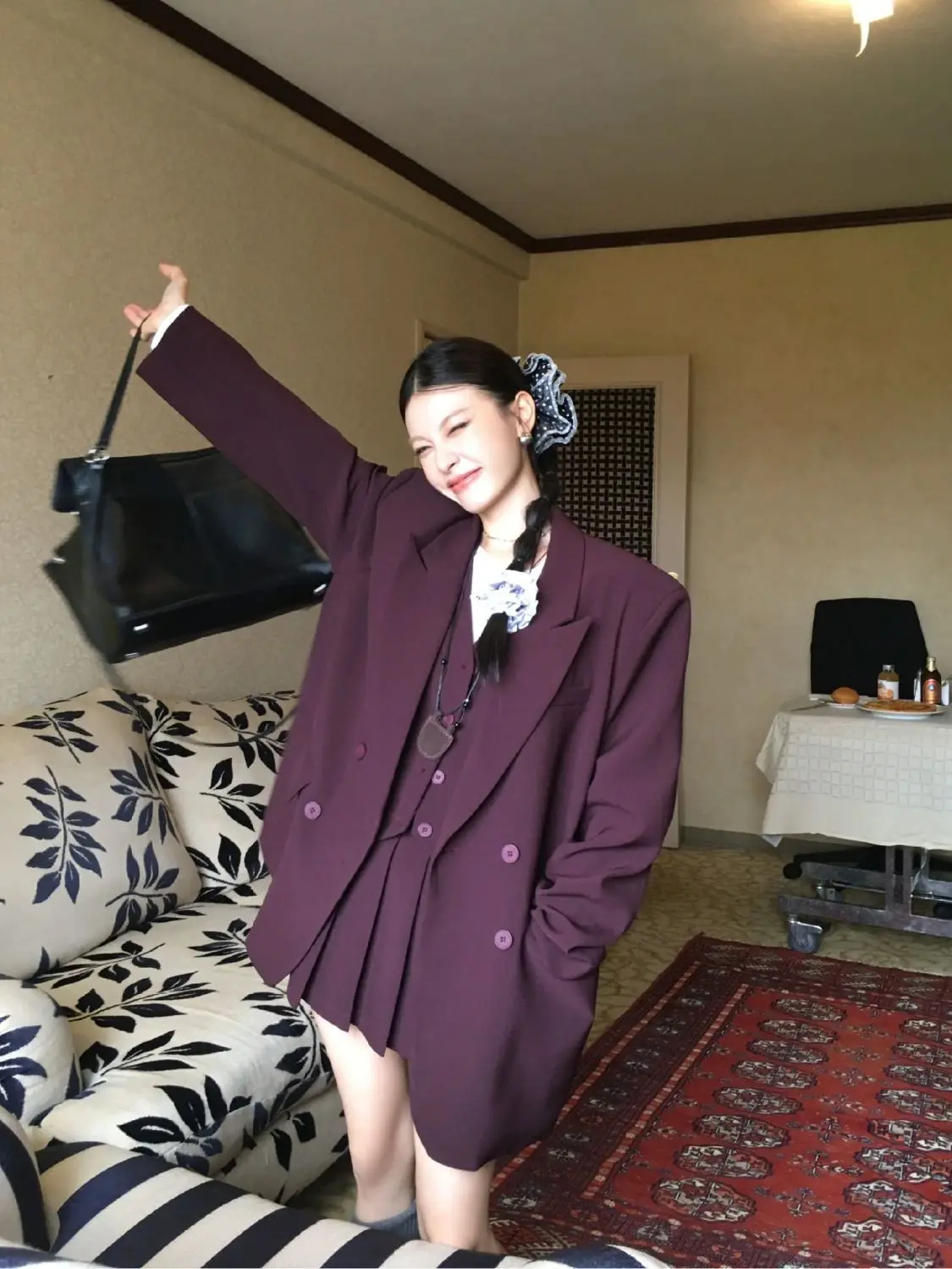 

2025 New Autumn High-end Style Advanced Casual Blazer Suit Skirt A-line Skirt+ Vest+ Pleated Skirt Three-piece Set for Women