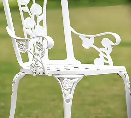 2023 New High Quality Outdoor Luxury Furniture Metal Table Chairs for Garden