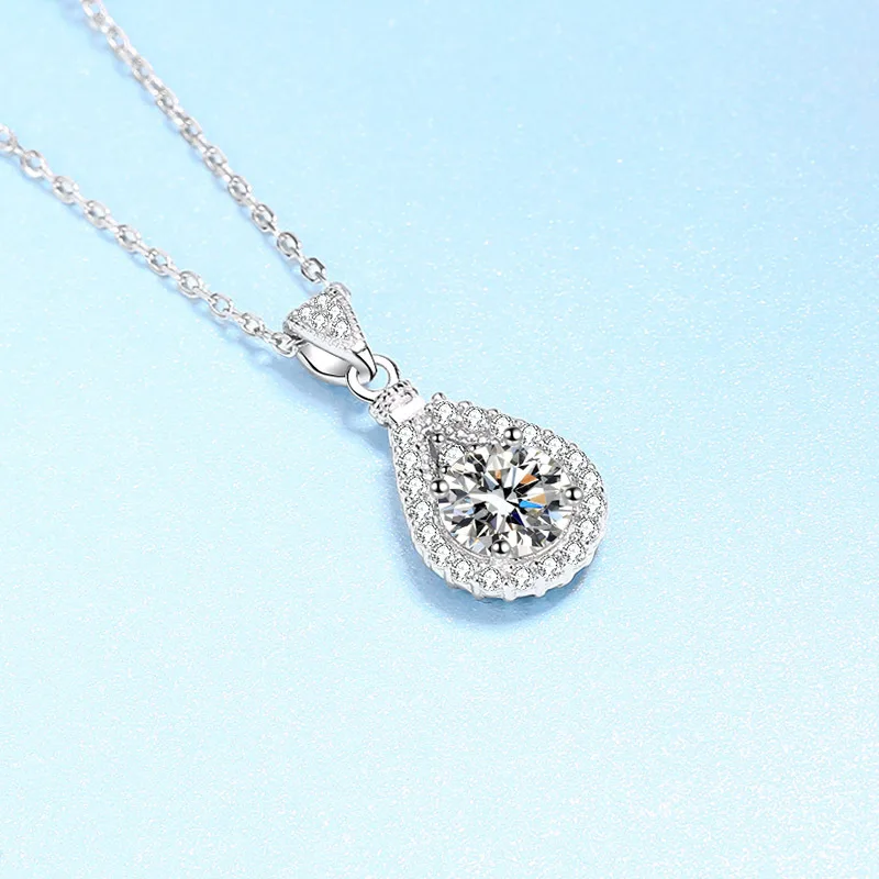 Luxury Exquisite Water Drop Pendant Light 5ct Women Moissanite PT950 Platinum Fine Texture Comfortable Wear Jewelry