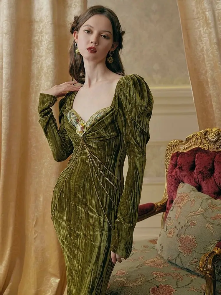 Zielona sukienka z aksamitu w stylu vintage z gorsetem na fiszbinach, bogata, wiktoriańska suknia dwuczęściowa, elegancka sukienka wieczorowa dla dojrzałych kobiet.