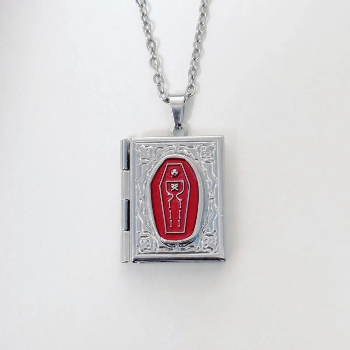 القوطية الرعب التابوت كتاب قلادة للنساء رجل موضة الساحرة مجوهرات اكسسوارات فضية اللون خمر الجمجمة كتاب قلادة ساحرة