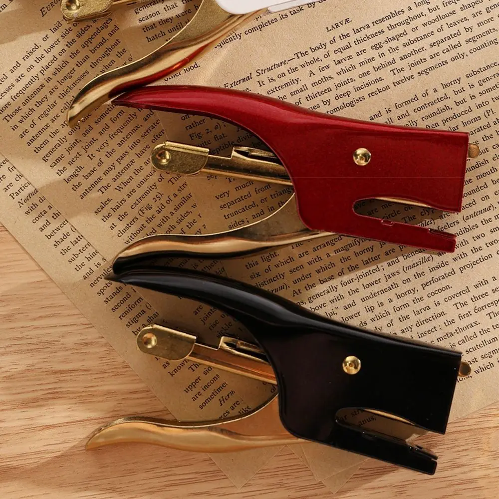 Retro Handheld Stapler Heavy Duty Easy To Use Manual Stapling Machine Paper Binding Stapler Takeout Packaging