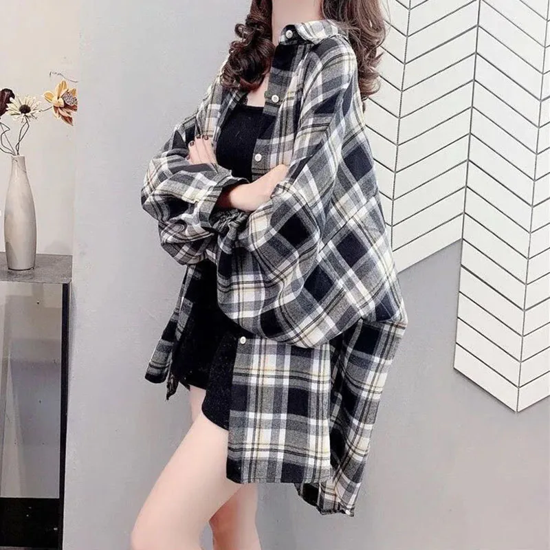 Lucyever Y2K Harajuku Women Plaid Blouse Vintage Loose Single-Breasted Casual Shirts Woman Korean Streetwear Long Sleeve Shirt