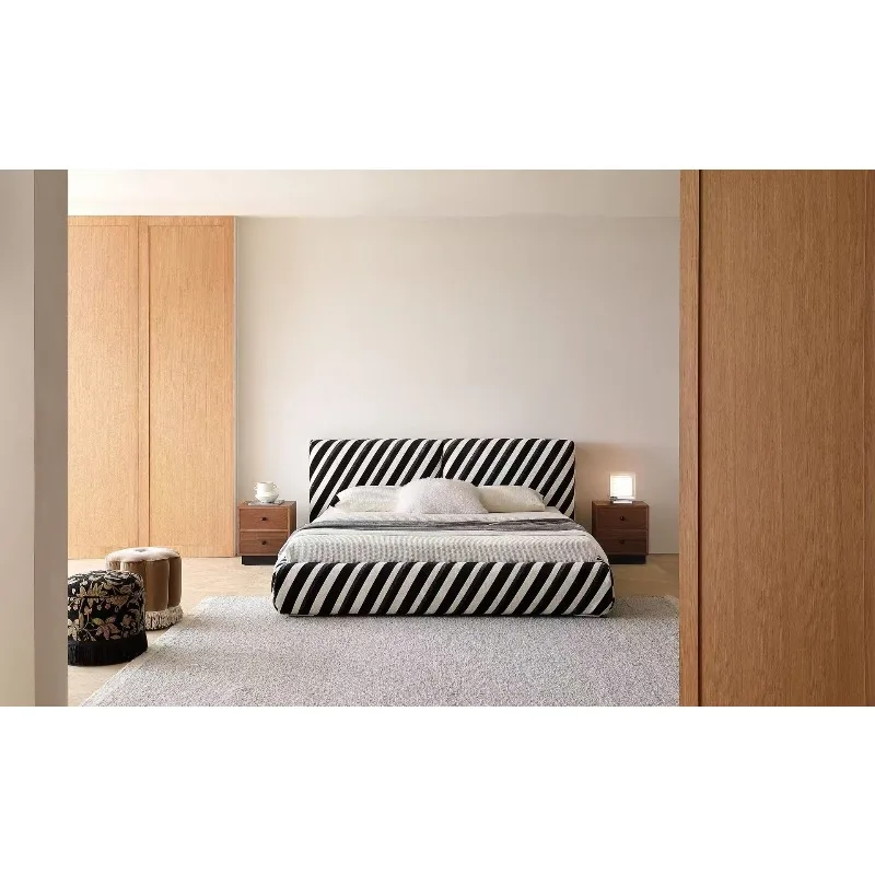 Modern retro designer contrasting color cloud art bed, niche creative black and white twill master bedroom 1.8 meters double bed