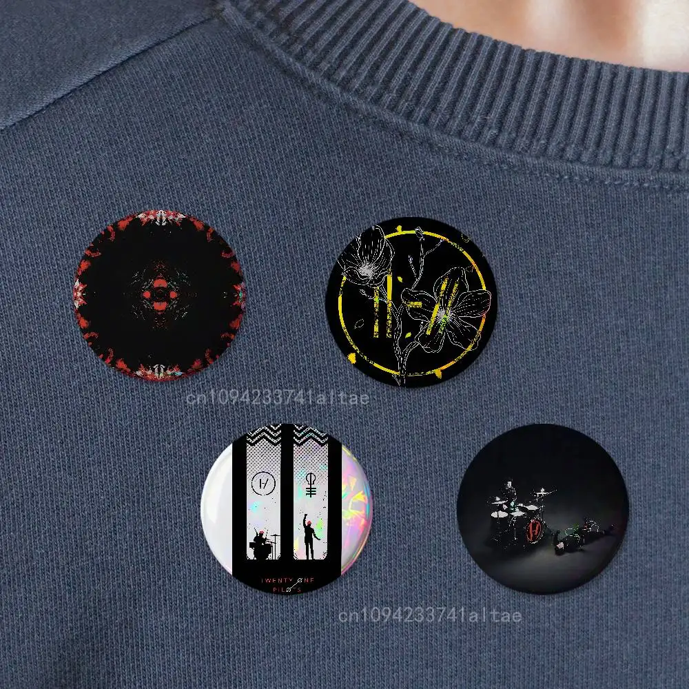 T-Twenty One P-Pilots Band Badges 75mm 58mm 44mm 32mm 25mm Brooch Backpack Hat Enamel Pins Accessories Toys Gifts