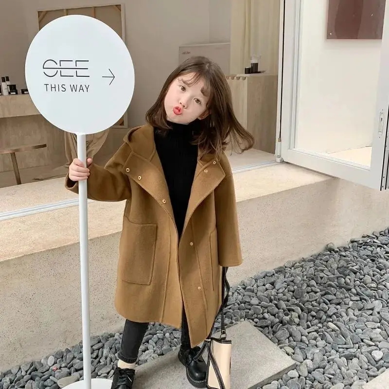 Girls\' woolen coat autumn/winter new children\'s hooded solid color coat Korean version baby medium long woolen coat