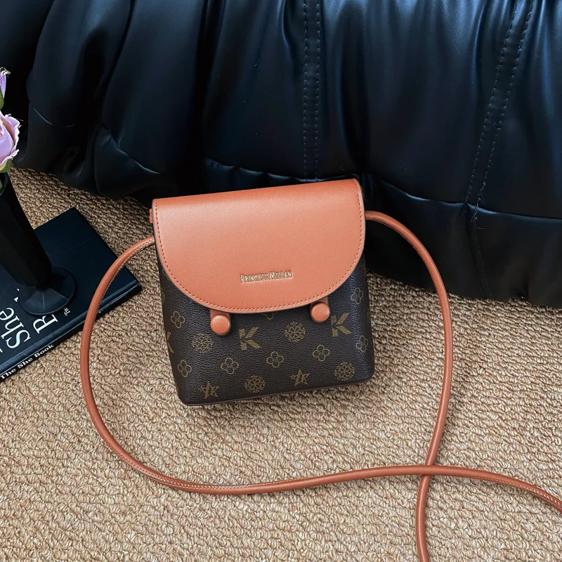 Women Vintage Handbag 2026 New Monogram Print Crossbody Bag High Quality Mini Flap Shoulder Purse With Bear Pendant For Women Da