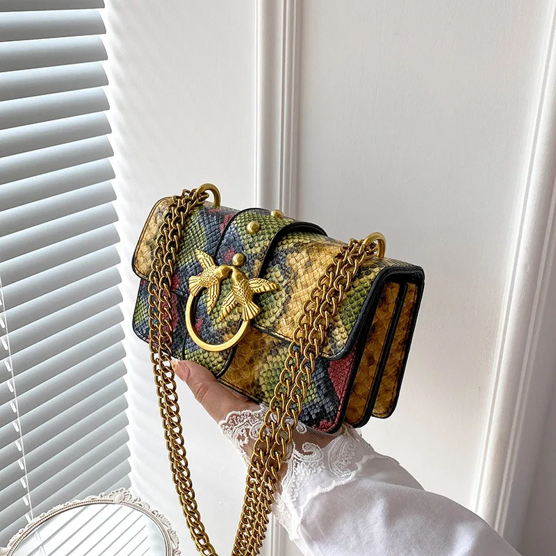 

Trendy Snake Crossbody Bag 2025 New for Women, Lightweight Chain Strap Shoulder Purse, Casual Versatile Bag for Daily Use