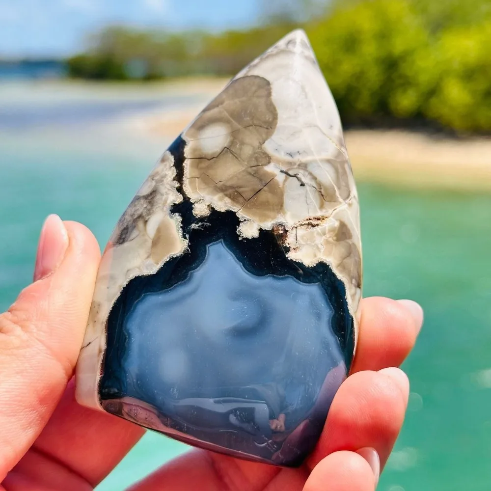 Natural Volcano Agate Waterdrops Shape Ornament UV Reactive Quartz Bohemian Crystal Desk Decor