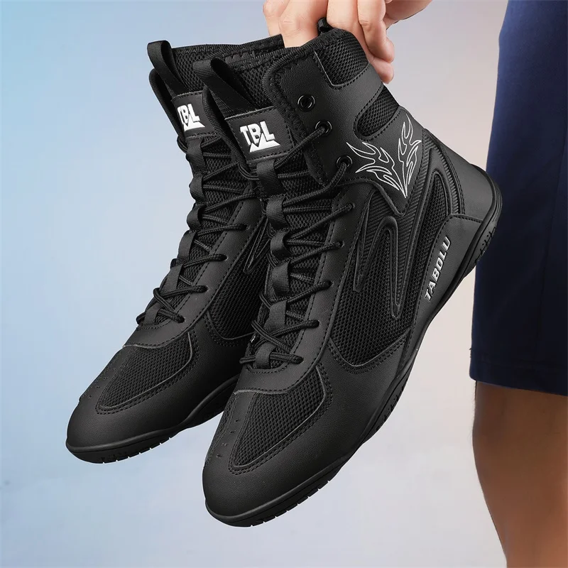 

Men's Professional Boxing and Wrestling Shoes Black and White Classic Comfortable Training Flight Boxing Shoes