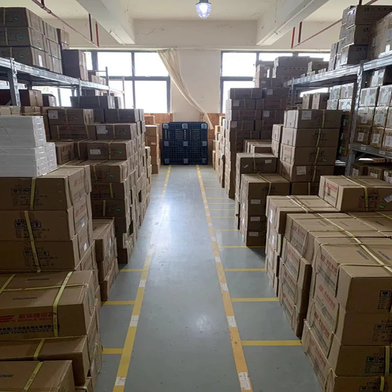 1 قطعة ICL7106CPLZ ICL7106 7106 DIP-40 LED عرض محرك IC التسليم السريع لخزون المخزون