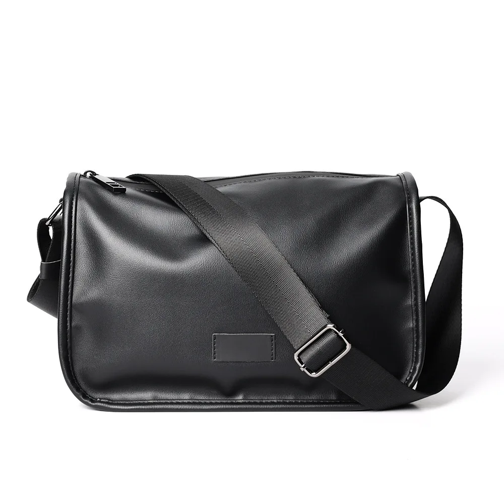 2025 New Men shoulder Bag youth riding crossbody small square bag simple large capacity fashion messenger bag for men commuting