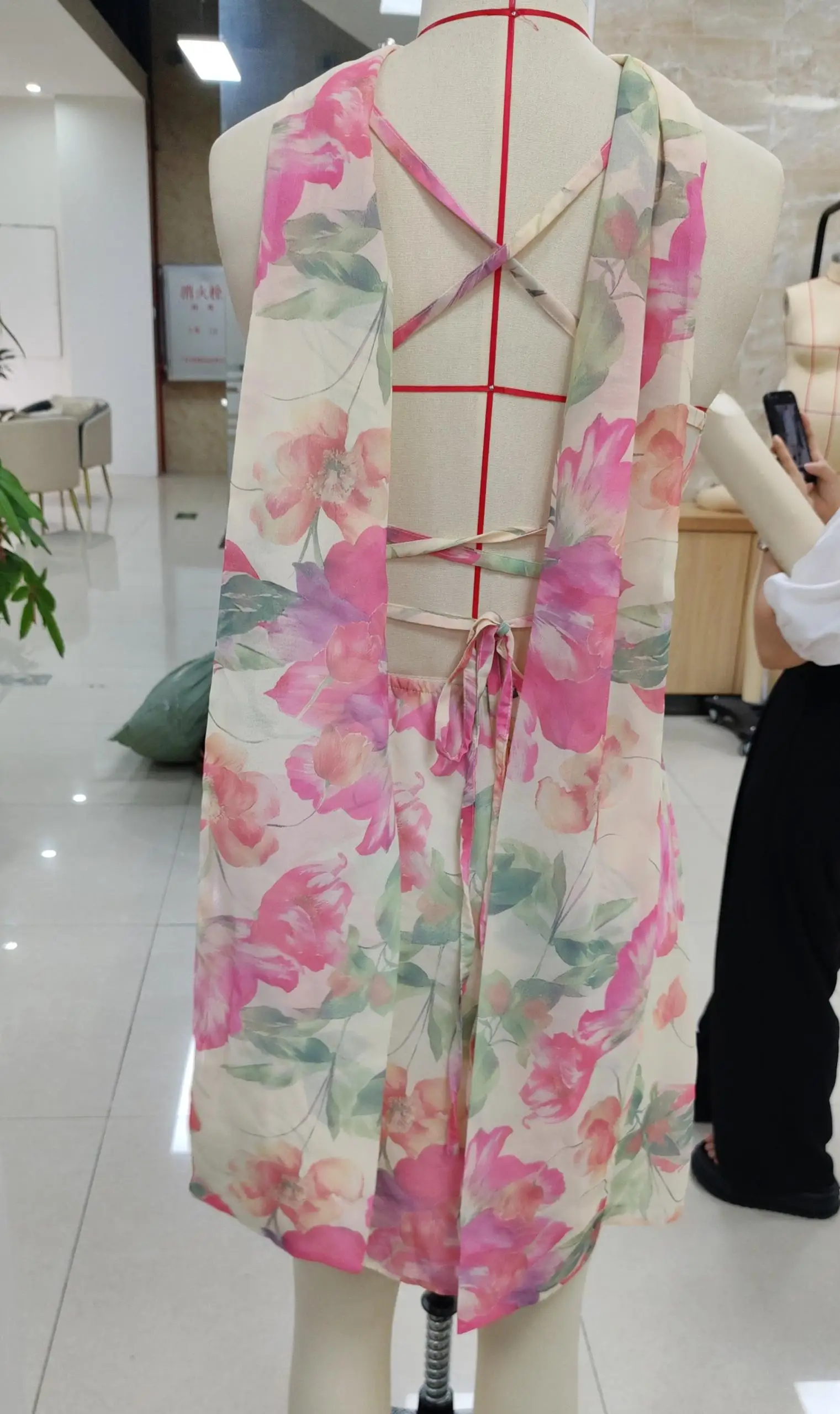 Damska Sukienka Mini Boho Y2K w Kwiaty na Cienkich Ramiączkach, Seksowna Bez Rękawów z Odkrytymi Plecami, Bandazowa, Krótka Sukienka na Wyjście, Odzież Plażowa 2025