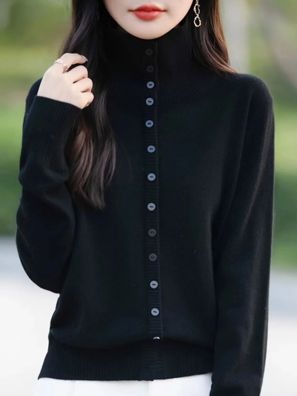 2024 Winter New Fashionable Elegant Thick Turtleneck Knit sweater Women Temperament Simple Lapel Super Warm Cardigan