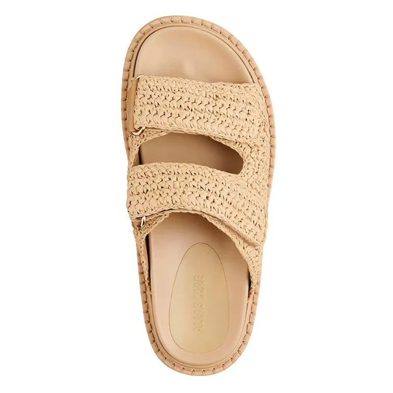 

The 2025 Spring/Summer new Lafite women's casual and versatile one-line Roman flip-flopsable beach shoes